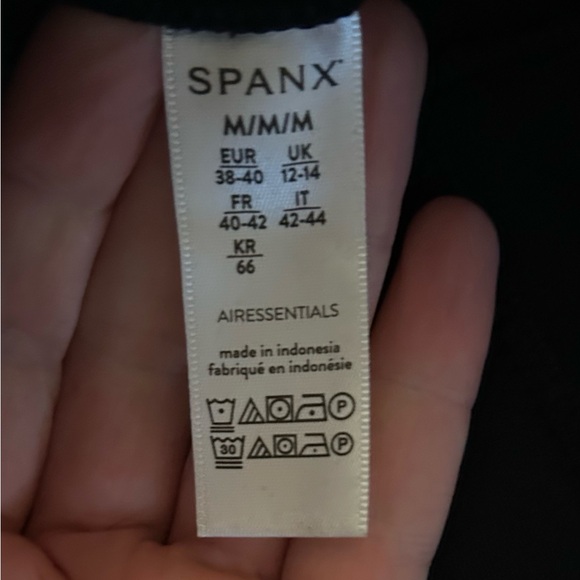 NWOT SPANX AIR ESSENTIALS WIDE LEG BLACK PANT - Picture 14 of 16